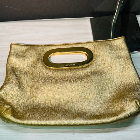 Michael Kors Gold Pebbled Leather Berkley Clutch - Picture 3 of 9